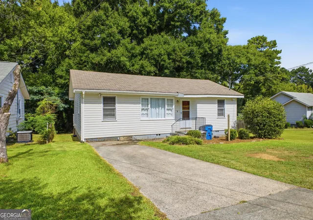 Photo 3 of Single family home for sale at 2706 1/2 Maple Rd Se, Rome, GA 30161 | MLS# 10829488 | Listing updated on 2026-09-03