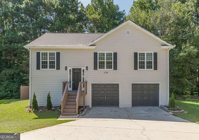 Photo 2 of Sale Pending at 1278 Lynx Ct, Hampton, GA 30228 | MLS# 10830475 | Listing updated on 2026-09-17