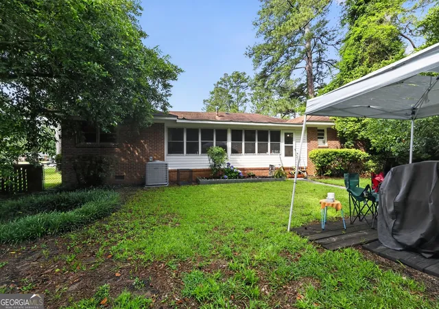 Photo 3 of Single family home for sale at 1819 Canterbury Rd, Macon, GA 31206 | MLS# 10773374 | Listing updated on 2026-08-08