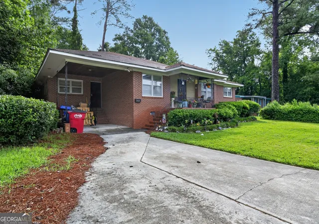Photo 3 of Single family home for sale at 1819 Canterbury Rd, Macon, GA 31206 | MLS# 10773374 | Listing updated on 2026-08-08