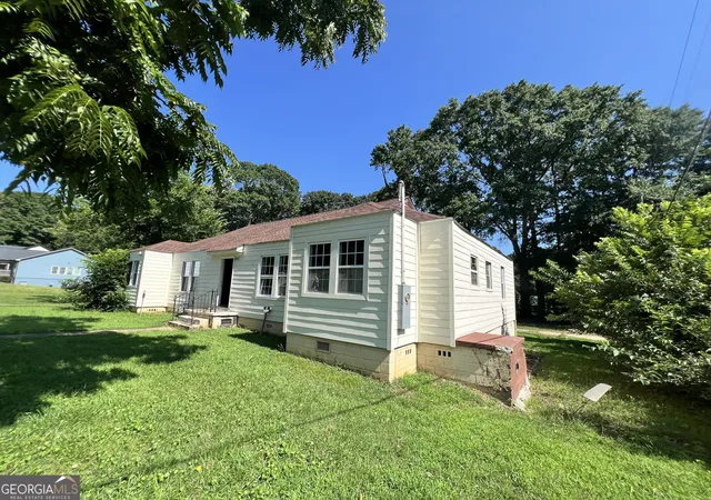 2nd image of 1241 Lyle Ave, Atlanta, GA 30344 | MLS# 10819190