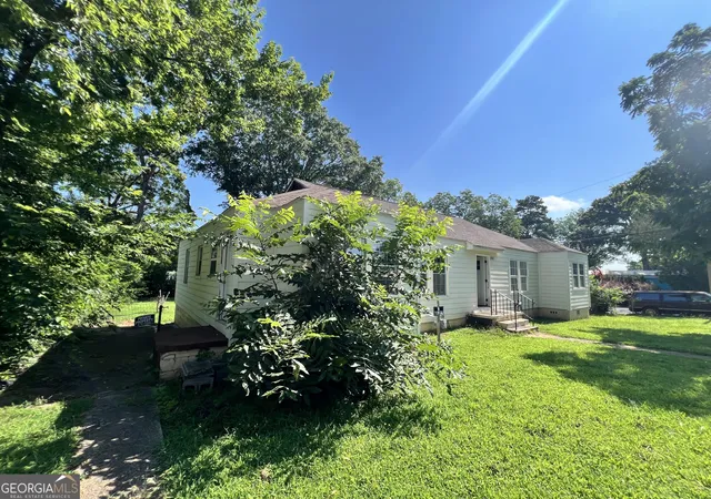 3rd image of 1241 Lyle Ave, Atlanta, GA 30344 | MLS# 10819190