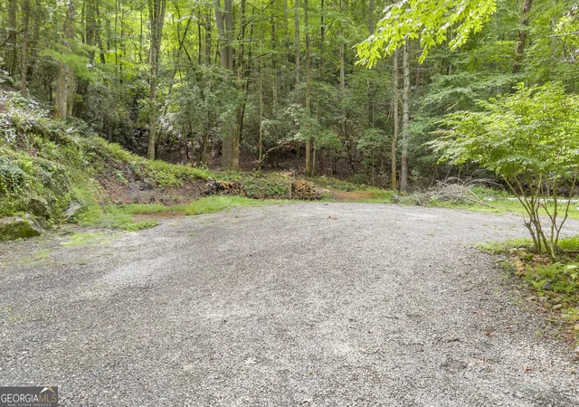 Photo 2 of Sale Pending at 1178 Ruby Lake Dr, Hiawassee, GA 30546 | MLS# 10824058 | Listing updated on 2026-09-11