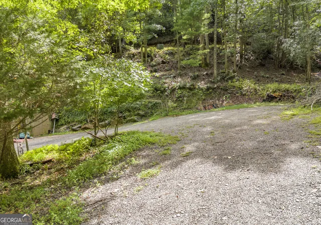 Photo 4 of Sale Pending at 1178 Ruby Lake Dr, Hiawassee, GA 30546 | MLS# 10824058 | Listing updated on 2026-09-11