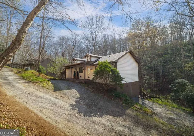 3rd image of 1396 Cherokee Trl #47, Young Harris, GA 30582 | MLS# 10770937