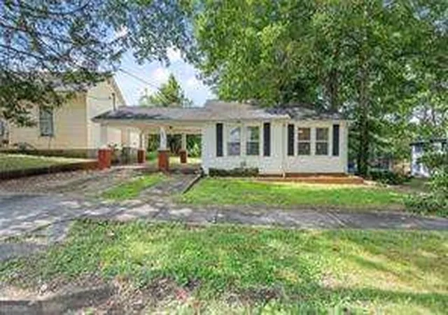 Photo 3 of Single family home for sale at 76 Mill St, Tallapoosa, GA 30176 | MLS# 10808182 | Listing updated on 2026-10-04