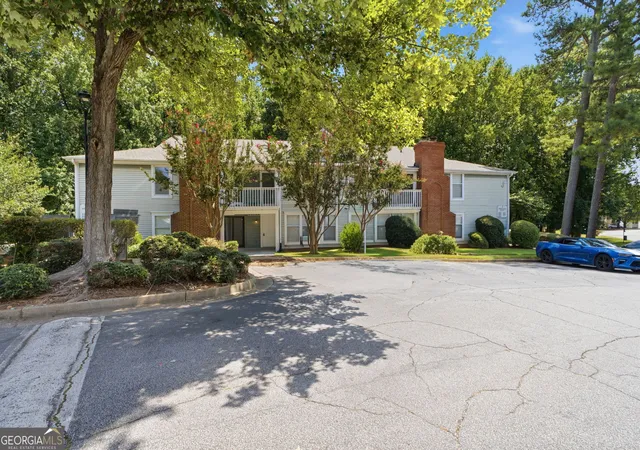 Photo 2 of Townhouse for sale at 6355 Wedgeview Ct, Tucker, GA 30084 | MLS# 10831905 | Listing updated on 2026-09-07
