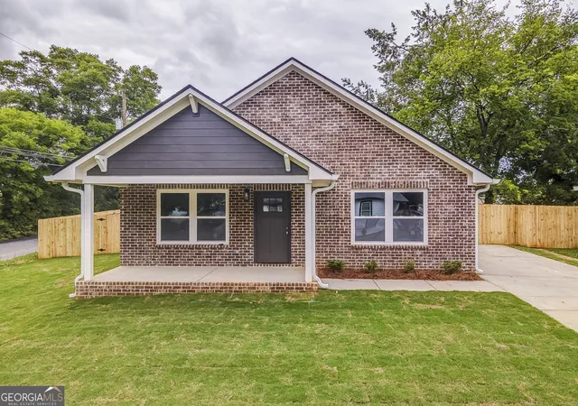 Photo 3 of Sale Pending at 101 Evergreen St Sw, Rome, GA 30161 | MLS# 10772976 | Listing updated on 2026-07-20