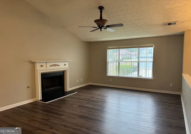 Photo 2 of Sale Pending at 334 Summer Hill Cir, Stockbridge, GA 30281 | MLS# 10833639 | Listing updated on 2026-10-09