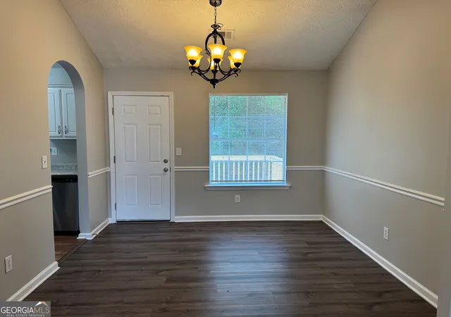 Photo 2 of Sale Pending at 334 Summer Hill Cir, Stockbridge, GA 30281 | MLS# 10833639 | Listing updated on 2026-10-09