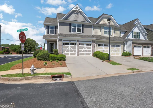 Photo 2 of Townhouse for sale at 3552 Clear Creek Xing Nw, Kennesaw, GA 30144 | MLS# 10834610 | Listing updated on 2026-09-10