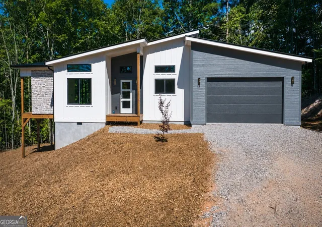 1st image of 215 Brookhaven Dr, Blairsville, GA 30512 | MLS# 10789639
