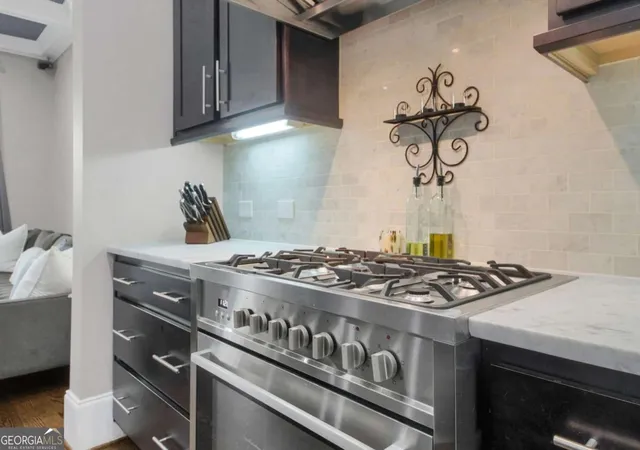 Photo 4 of Sale Pending at 328 Brownstones Cir NE, Atlanta, GA 30312 | MLS# 10664777 | Listing updated on 2026-03-10