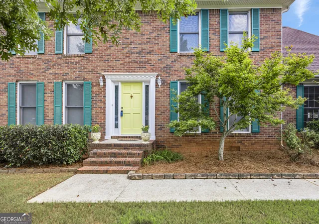 Photo 3 of Single family home for sale at 4002 Camary Dr SE, Conyers, GA 30094 | MLS# 10836757 | Listing updated on 2026-09-14