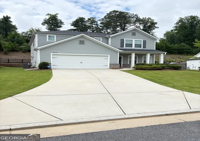 Single family home for sale at 3290 Summerpoint Xing, Cumming, GA 30028 | MLS# 10874539
