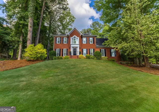 2nd image of 185 Highview Tr, Fayetteville, GA 30215 | MLS# 10801760