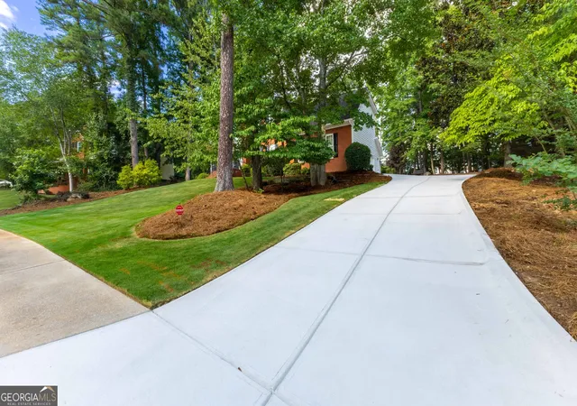 5th image of 185 Highview Tr, Fayetteville, GA 30215 | MLS# 10801760