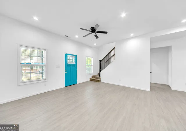Photo 2 of Sale Pending at 1136 Oak Knoll Ter Se, Atlanta, GA 30315 | MLS# 10827604 | Listing updated on 2026-09-04
