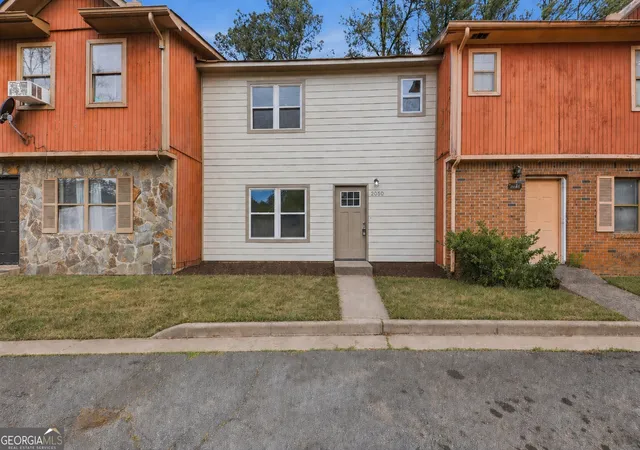 2nd image of 2050 Lenoa Ln, Austell, GA 30106 | MLS# 10733231