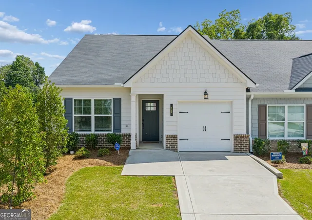 Photo 1 of Townhouse for sale at 15 Silver Leaf Ln #43, Dawsonville, GA 30534 | MLS# 10770270 | Listing updated on 2026-08-31