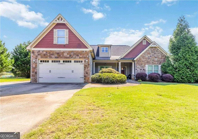 Photo 1 of Single family home for sale at 2825 S Ola Rd, Locust Grove, GA 30248 | MLS# 10826133 | Listing updated on 2026-09-08