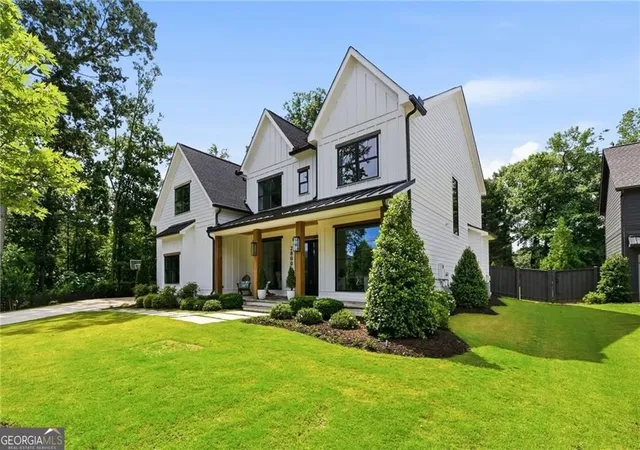 Photo 2 of Single family home for sale at 2800 Post Oak Tritt Rd, Marietta, GA 30062 | MLS# 10766897 | Listing updated on 2026-10-07