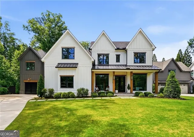 Photo 3 of Single family home for sale at 2800 Post Oak Tritt Rd, Marietta, GA 30062 | MLS# 10766897 | Listing updated on 2026-10-07