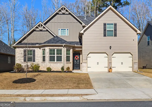 Photo 1 of Sale Pending at 106 Brookview Dr, Newnan, GA 30265 | MLS# 10681566 | Listing updated on 2026-03-02