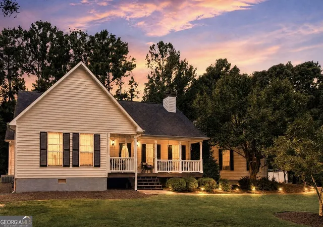 1st image of 305 Annie Ln, Locust Grove, GA 30248 | MLS# 10822741