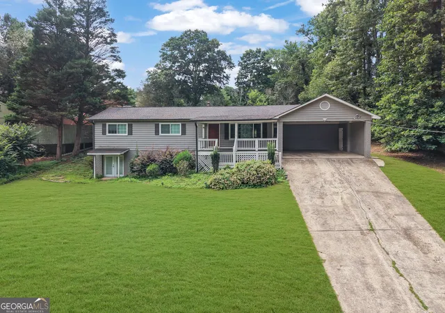 Photo 2 of Single family home for sale at 4599 Cedar Knoll Dr Ne, Marietta, GA 30066 | MLS# 10834895 | Listing updated on 2026-09-17