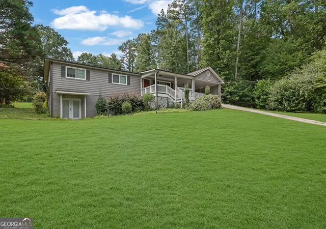 Photo 3 of Single family home for sale at 4599 Cedar Knoll Dr Ne, Marietta, GA 30066 | MLS# 10834895 | Listing updated on 2026-09-17