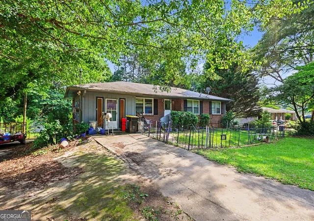 Homes for sale in Fairburn, GA | 493 Mehaffey Dr, Fairburn, GA 30213 | MLS# 10789325