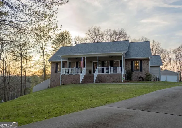 Photo 3 of Single family home for sale at 141 Chambers Mountain, Mineral Bluff, GA 30559 | MLS# 10741824 | Listing updated on 2026-09-12