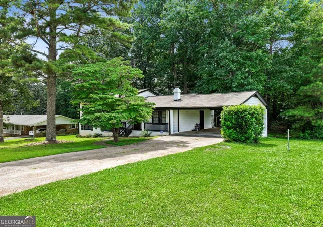 Photo 2 of Single family home for sale at 3918 Sherwood Dr, Douglasville, GA 30135 | MLS# 10822840 | Listing updated on 2026-09-09