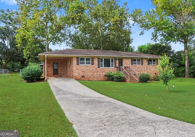 Photo 1 of Single family home for sale at 63 Green St, Royston, GA 30662 | MLS# 10807738 | Listing updated on 2026-09-04