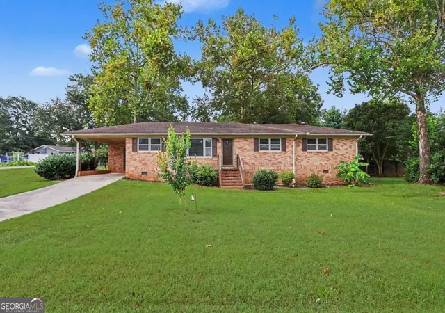 Photo 2 of Single family home for sale at 63 Green St, Royston, GA 30662 | MLS# 10807738 | Listing updated on 2026-09-04