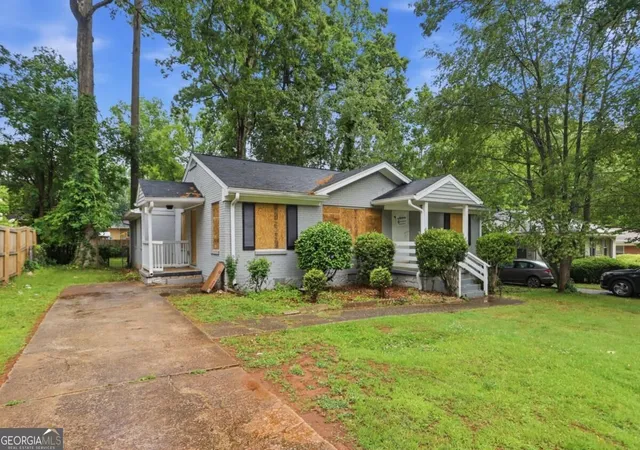 Photo 3 of Single family home for sale at 3453 Lark Ln, Decatur, GA 30032 | MLS# 10833602 | Listing updated on 2026-10-22
