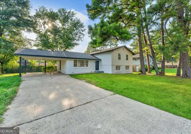 Photo 1 of Sale Pending at 7697 Marabou Ln, Riverdale, GA 30274 | MLS# 10817044 | Listing updated on 2026-08-24