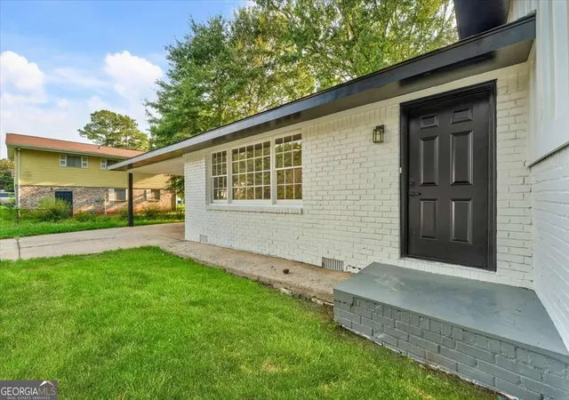 Photo 2 of Sale Pending at 7697 Marabou Ln, Riverdale, GA 30274 | MLS# 10817044 | Listing updated on 2026-08-24