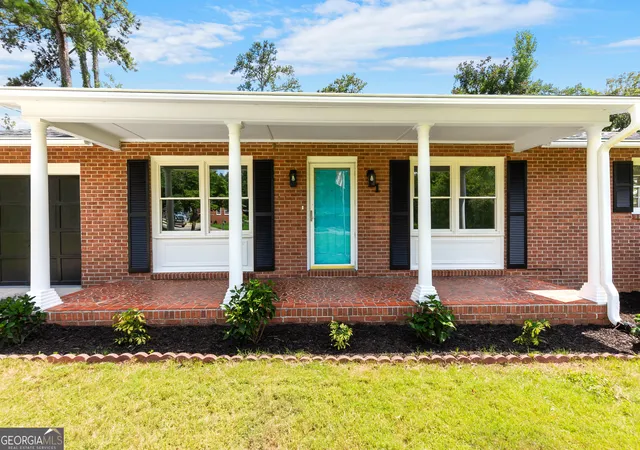 2nd image of 102 Hillridge Dr, Warner Robins, GA 31088 | MLS# 10808145