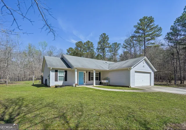 Homes for sale in Grantville, GA | 86 Esther Ln, Grantville, GA 30220 | MLS# 10716161