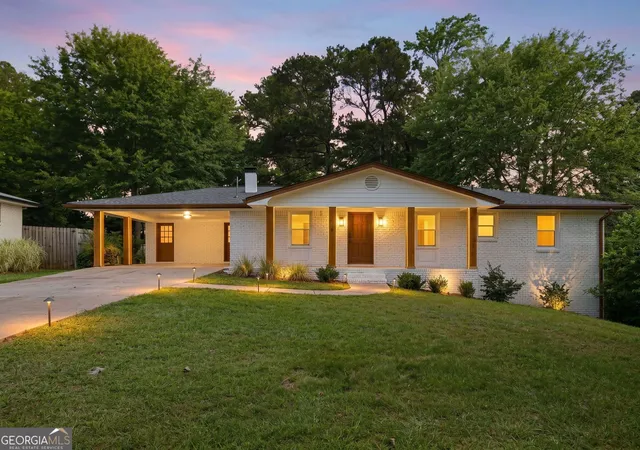 1st image of 501 Pineview Dr Se, Smyrna, GA 30082 | MLS# 10801837