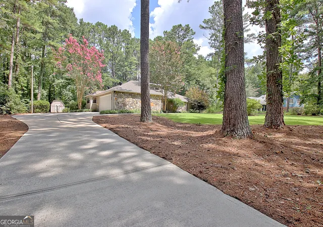 Photo 2 of Sale Pending at 155 Eli Run, Fayetteville, GA 30214 | MLS# 10823989 | Listing updated on 2026-08-16