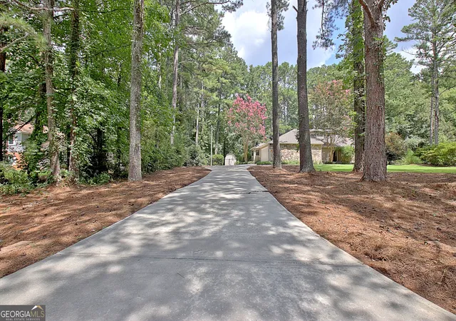Photo 3 of Sale Pending at 155 Eli Run, Fayetteville, GA 30214 | MLS# 10823989 | Listing updated on 2026-08-16