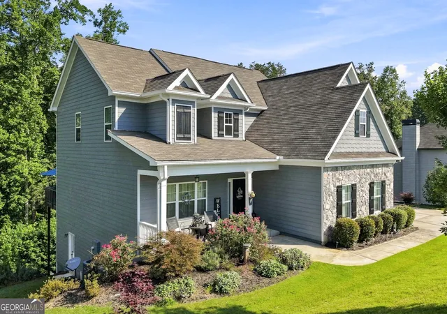 Photo 3 of Single family home for sale at 196 Whelchel Valley Dr, Dawsonville, GA 30534 | MLS# 10828445 | Listing updated on 2026-09-08