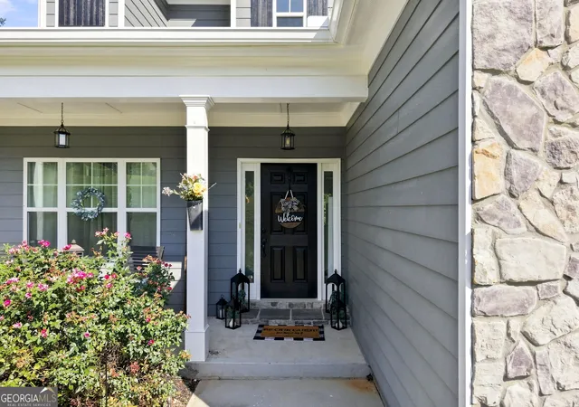 Photo 4 of Single family home for sale at 196 Whelchel Valley Dr, Dawsonville, GA 30534 | MLS# 10828445 | Listing updated on 2026-09-22