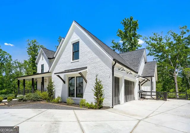 Photo 3 of Single family home for sale at 4475 Pebble Rock Dr, Cumming, GA 30041 | MLS# 10739953 | Listing updated on 2026-09-28