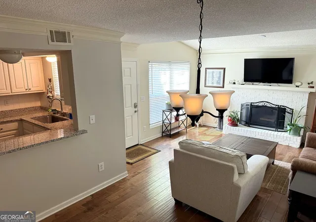 Listing Photo 4 - Condo for sale in building located at 554 Picketts Bend Cir, Marietta, GA 30008