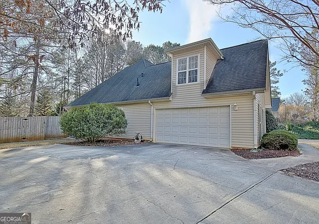 Photo 3 of Single family home for sale at 195 Ferncliff, Fayetteville, GA 30215 | MLS# 10810703 | Listing updated on 2026-08-13