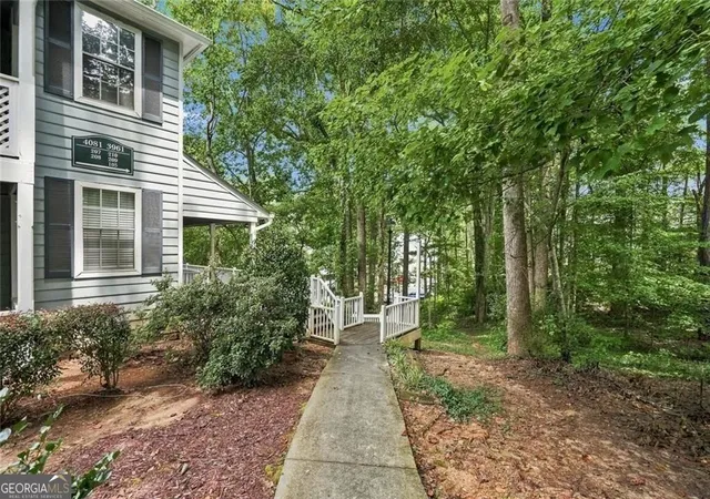 Photo 3 of Condo for sale at 4081 Riverlook Pkwy Se #207, Marietta, GA 30067 | MLS# 10826685 | Listing updated on 2026-08-30